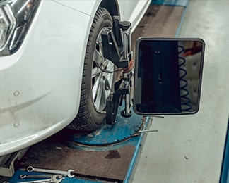 ホイールアライメント測定・調整